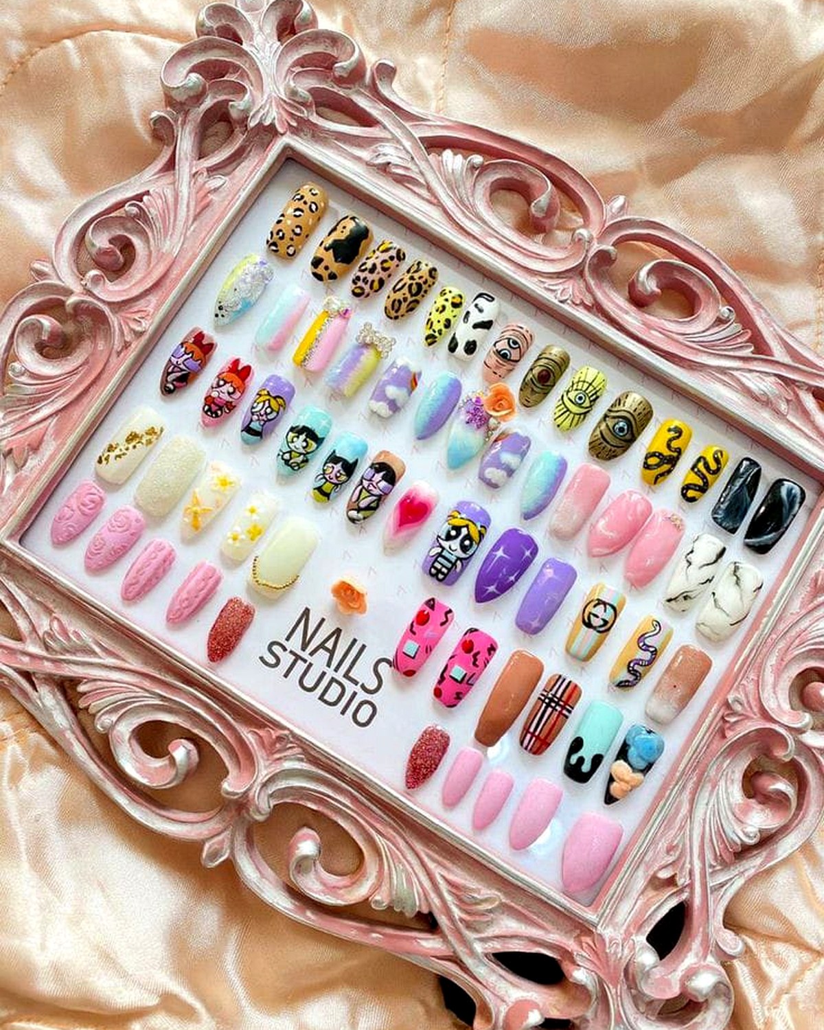 Nail art and extensions